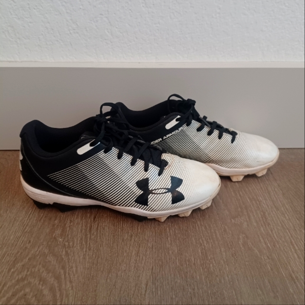 Under Armour Baseball Cleats